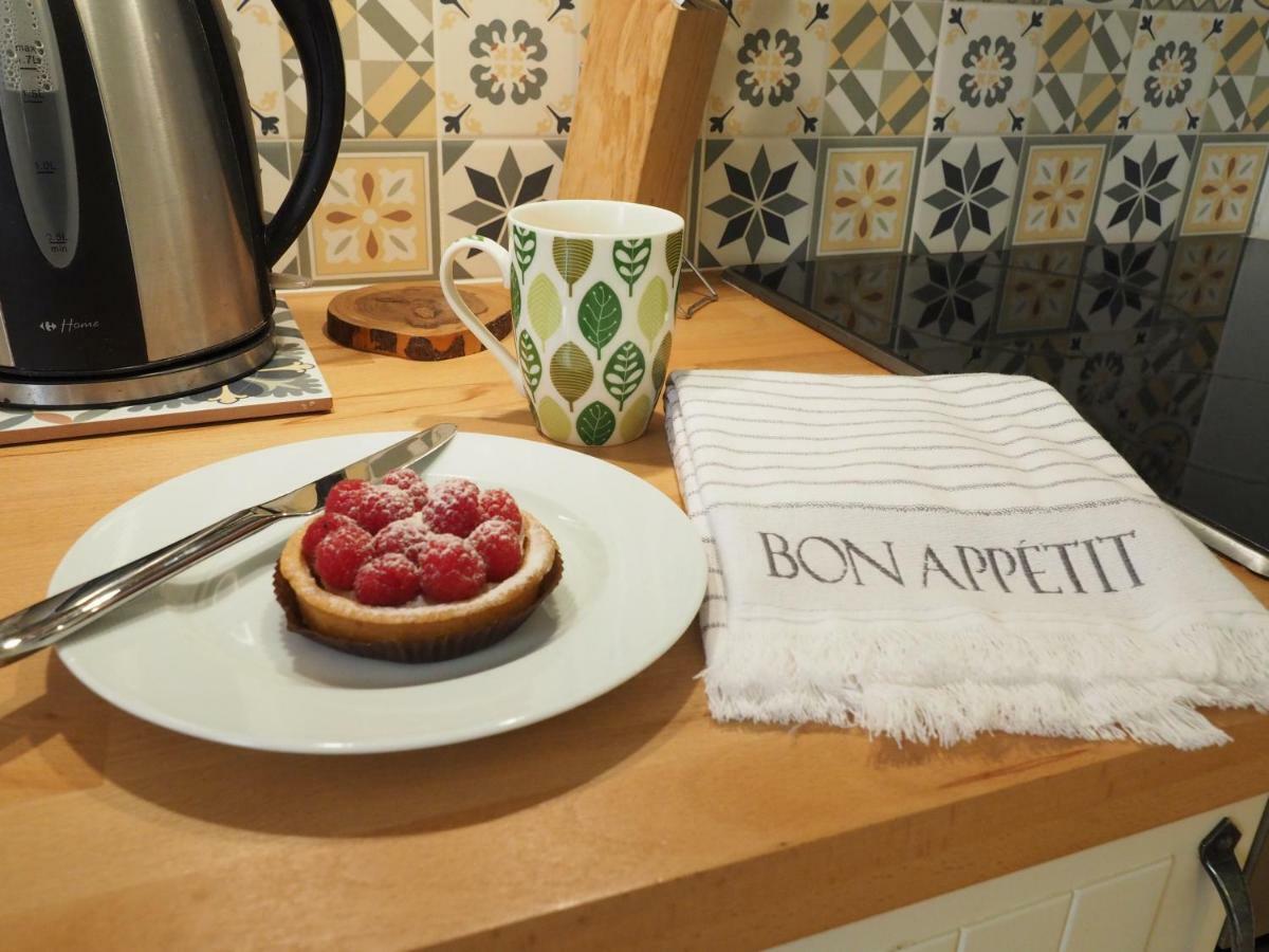 2 Bedroom Apartment Old Town Centre Ніцца Екстер'єр фото